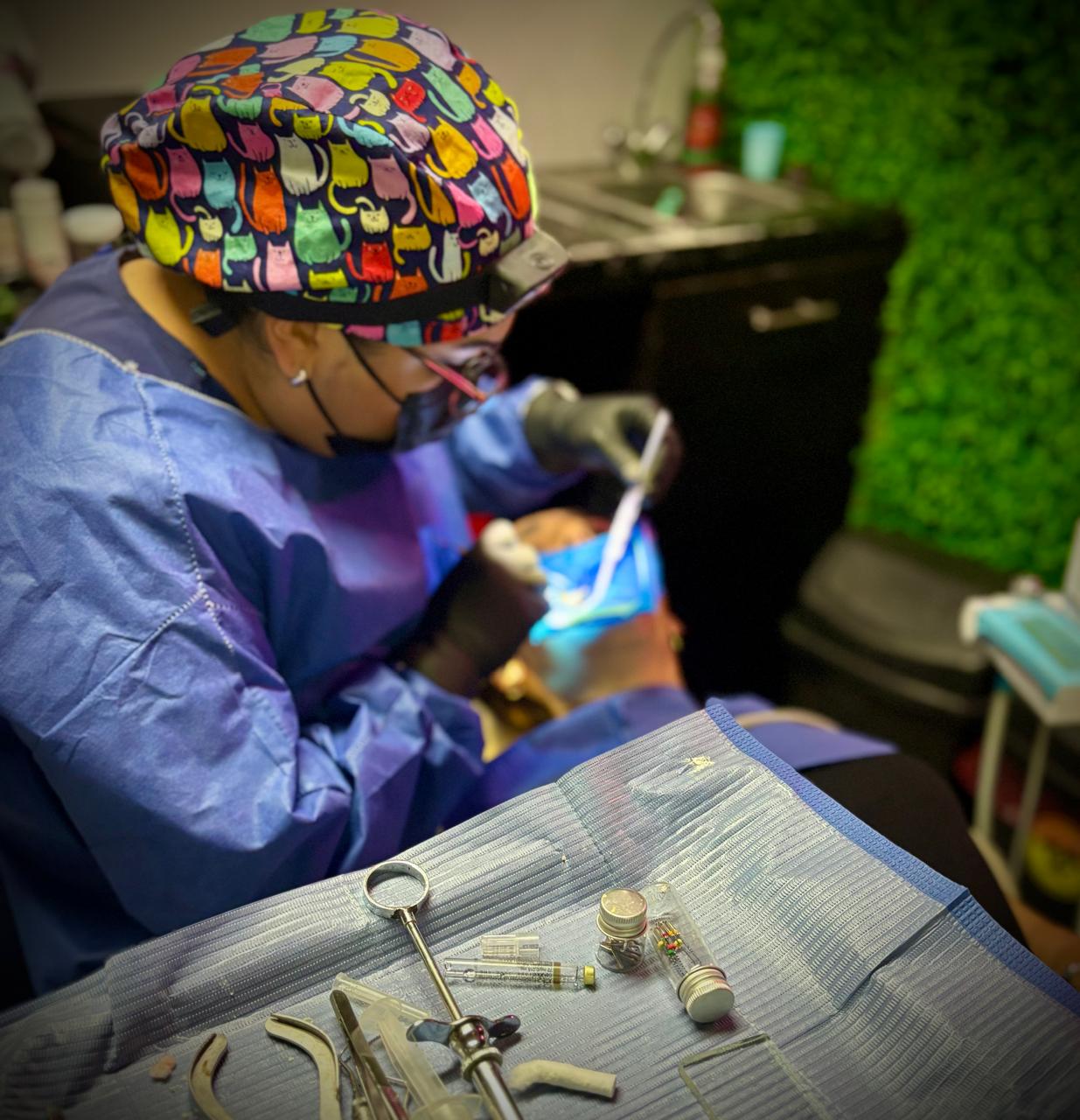 Instrumental profesional para tratamiento de endodoncia en Monterrey